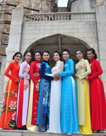 áo dài cưới truyền thống